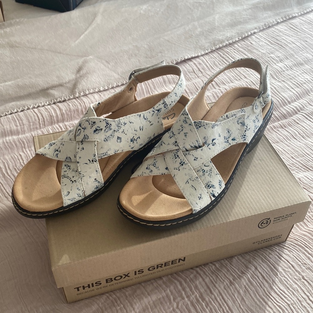 Clarks sandals, blue floral size 7.5 W